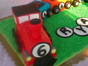Train engine cake